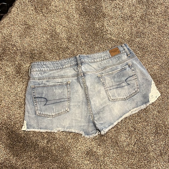 American Eagle Lace Shorts (14) - Picture 4 of 7
